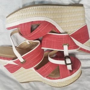 Wegde sandals